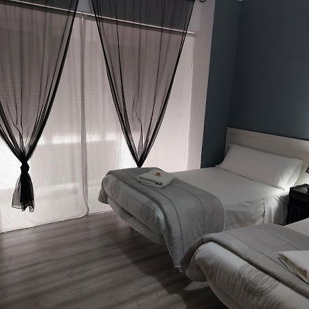 Pension Saint Mateo Logroño Exteriör bild