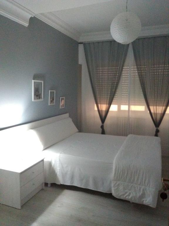 Pension Saint Mateo Logroño Exteriör bild