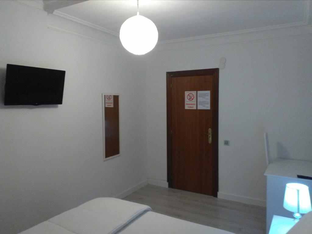 Pension Saint Mateo Logroño Exteriör bild