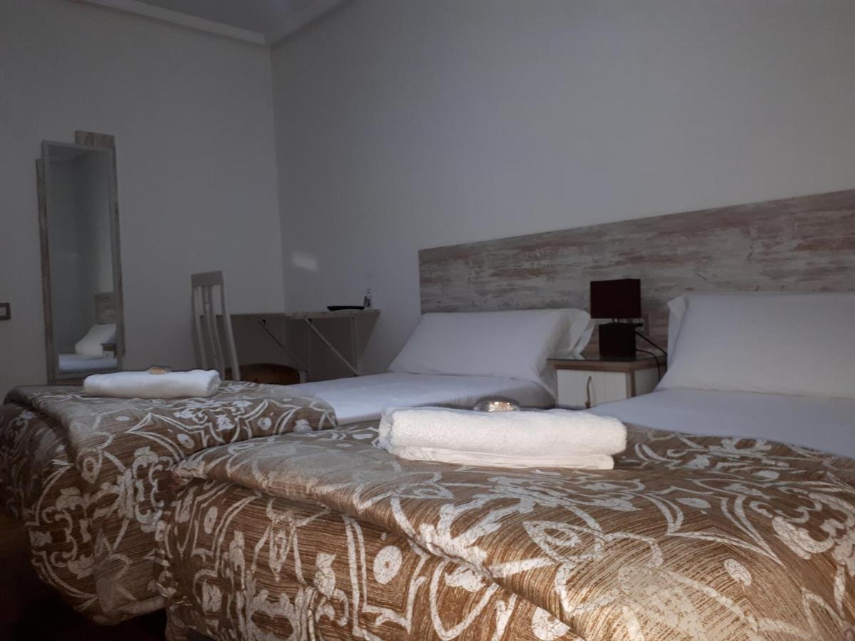 Pension Saint Mateo Logroño Exteriör bild